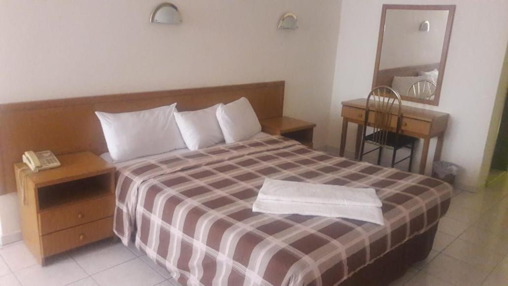 Razan Hotel Amman Esterno foto