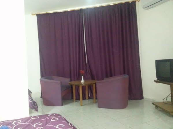 Razan Hotel Amman Esterno foto